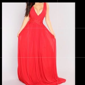 Red Maxi Dress 🥰❤️ Never Worn